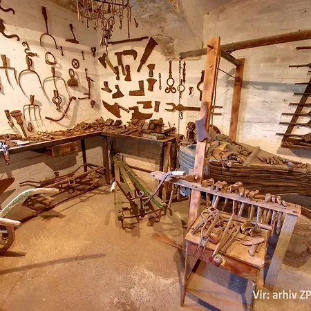 公寓 House Sumrak Bizeljsko