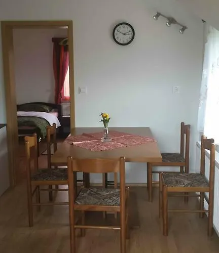 House Sumrak Apartma